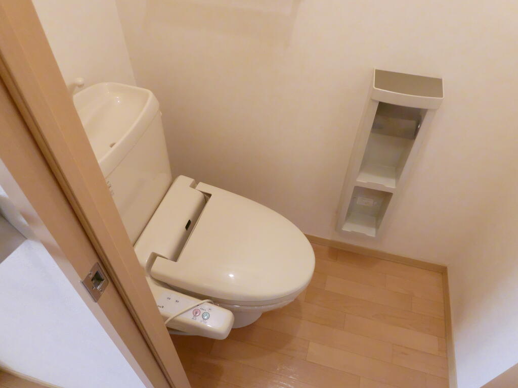 トイレ　内観写真・動画・パノラマは同アパート同タイプ間取り2階の部屋