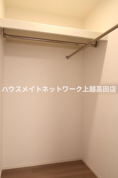 収納　ウォークインクローゼット