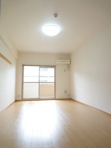 その他部屋・スペース　明るい色調の室内です