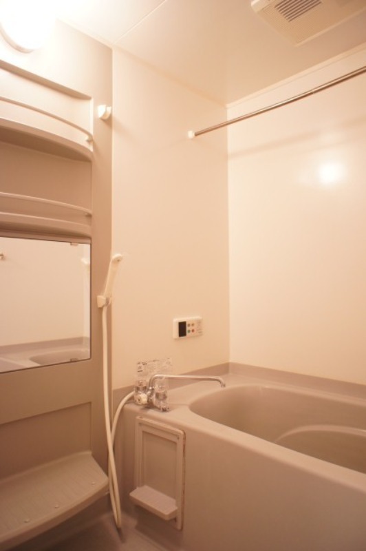 バス・シャワールーム　図面と現状に相違がある場合には現状を優先