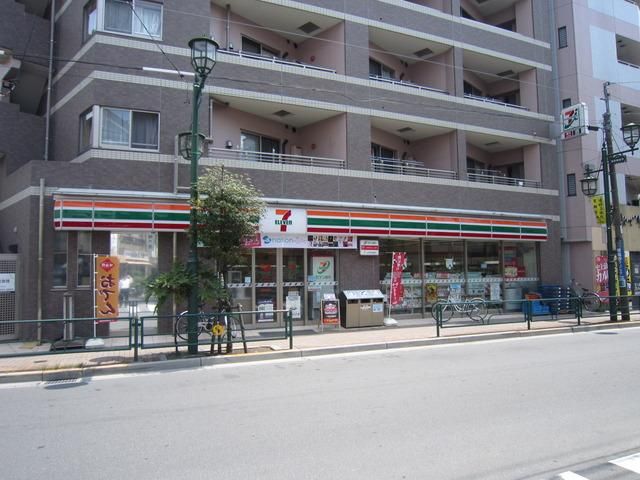 コンビニ　セブンイレブン（コンビニ）まで900m