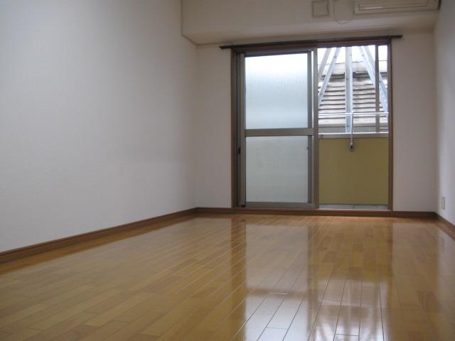 居室・リビング　使いやすい居間です