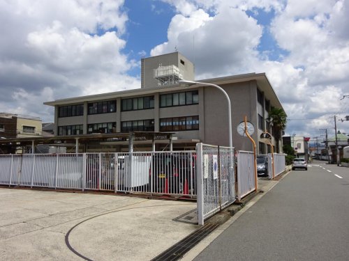 郵便局　東成郵便局（郵便局）まで191m