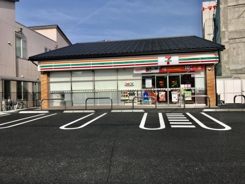 コンビニ　セブンイレブン 彦根銀座町店（コンビニ）まで1011m