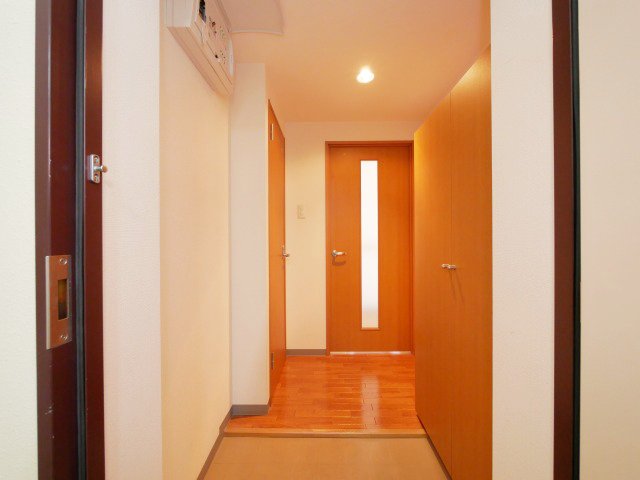 玄関　落ち着いた玄関です