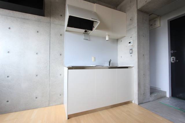 キッチン　シンプルなホワイト基調のキッチンです。