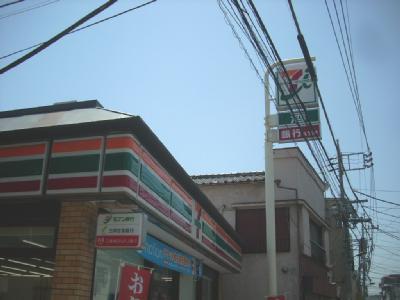 コンビニ　セブンイレブン 足立青井3丁目店（コンビニ）まで520m
