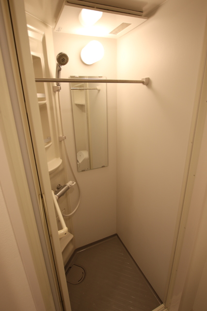 バス・シャワールーム　★シャワールーム　※浴槽の設置はございません。