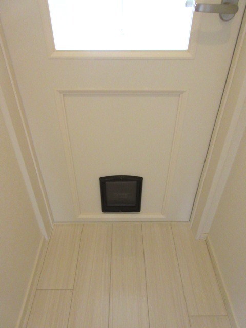 その他設備　★ペットくぐり戸付きです♪