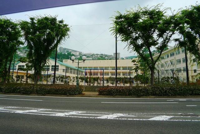 小学校　長崎市立上長崎小学校（小学校）まで487m