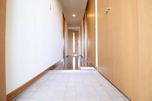 玄関　※別室の参考写真の為、現況優先です。