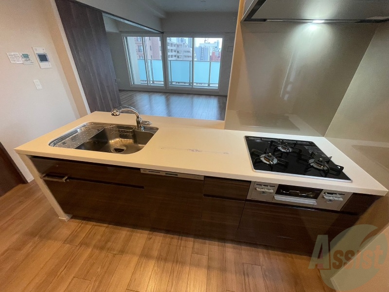 キッチン　キッチンはスペースも広々していて使いやすそうですよ！