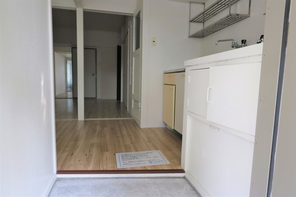 玄関　ビレッジハウスの同一物件・同一タイプの間取りの写真です