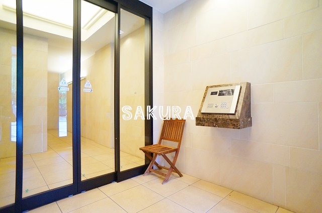 セキュリティ　女性の方でも安心のモニター付きオートロック♪