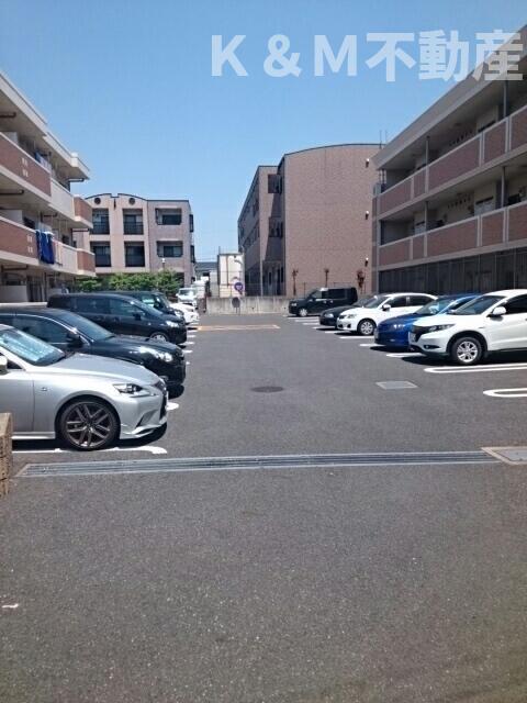 駐車場　駐車スペースもあります