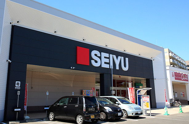 スーパー　西友福住店（スーパー）まで826m