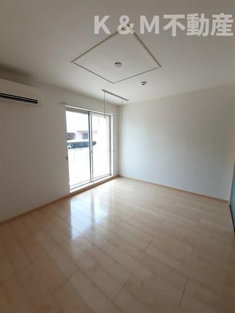 その他部屋・スペース　使い勝手のいい寝室です