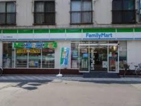 コンビニ　ファミリーマート鴬谷店（コンビニ）まで372m