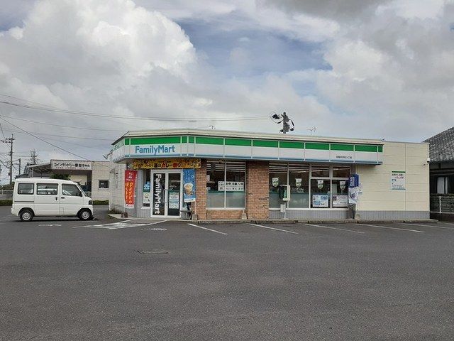 コンビニ　ファミリーマート田崎中入口店（コンビニ）まで220m