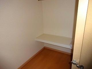 収納　ハイベッド下収納