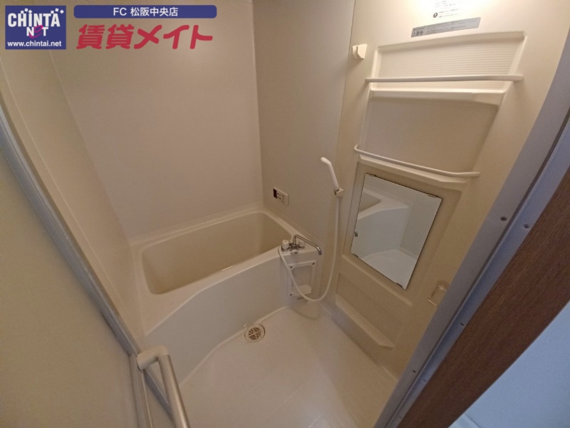 バス・シャワールーム　同型別室のお写真です