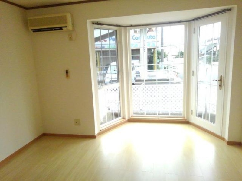 居室・リビング　図面と現状に相違がある場合には現状を優先