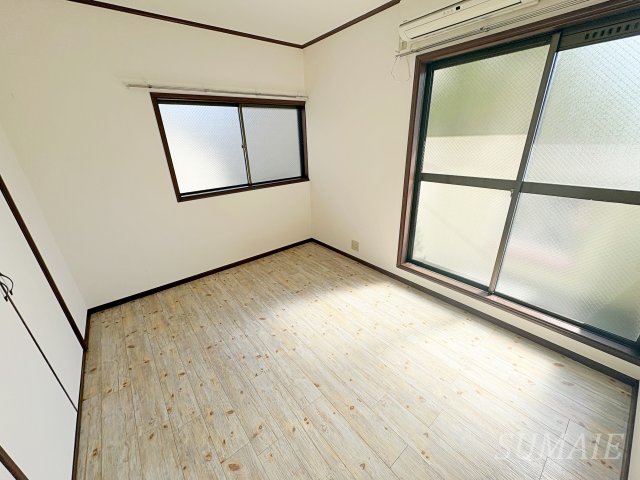 居室・リビング　居間です