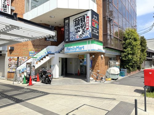 コンビニ　ファミリーマート 高蔵寺駅南口店（コンビニ）まで767m