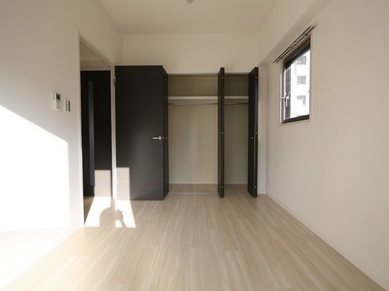 その他　洋室6帖　クローゼット付（収納充実してます）