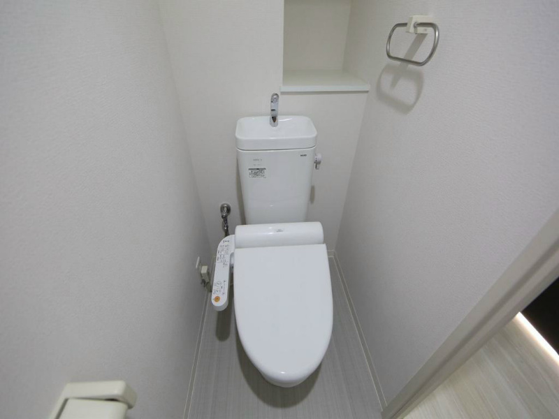 トイレ　温水洗浄暖房便座付トイレ