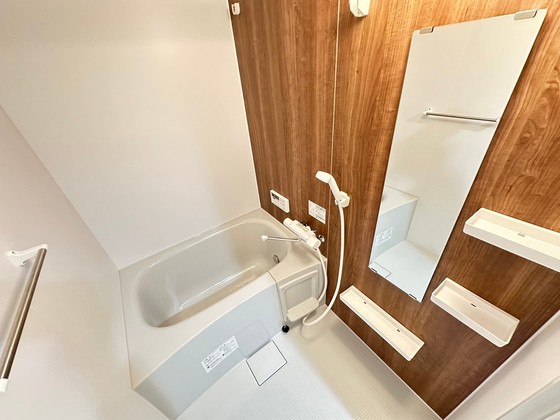 バス・シャワールーム　※別部屋の写真です