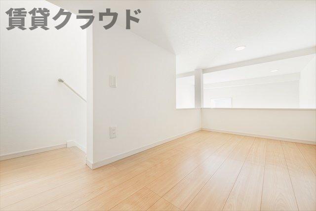 その他　中間階段収納