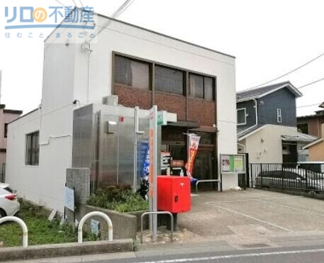 郵便局　船原郵便局（郵便局）まで71m