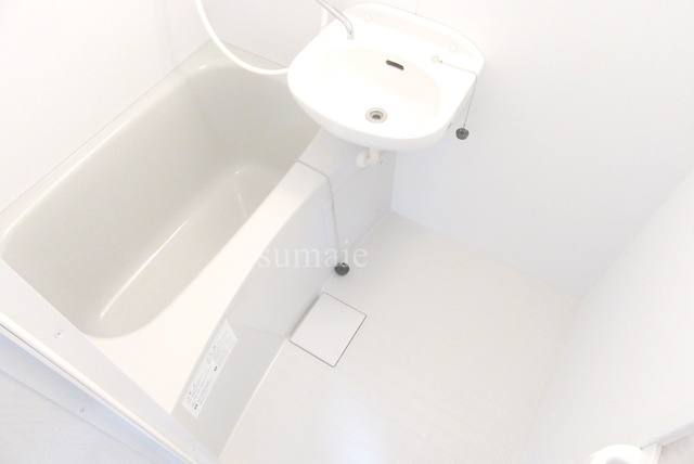 バス・シャワールーム　清潔感のあるバスルームです♪