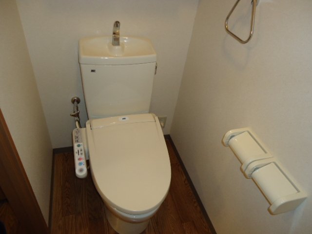 トイレ　シャワー付トイレ