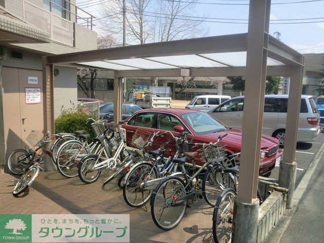 その他共有部分　★屋根付駐輪場です★