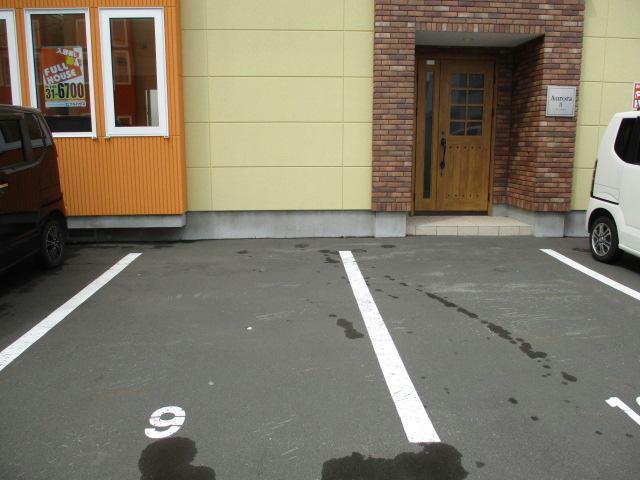 駐車場　駐車場