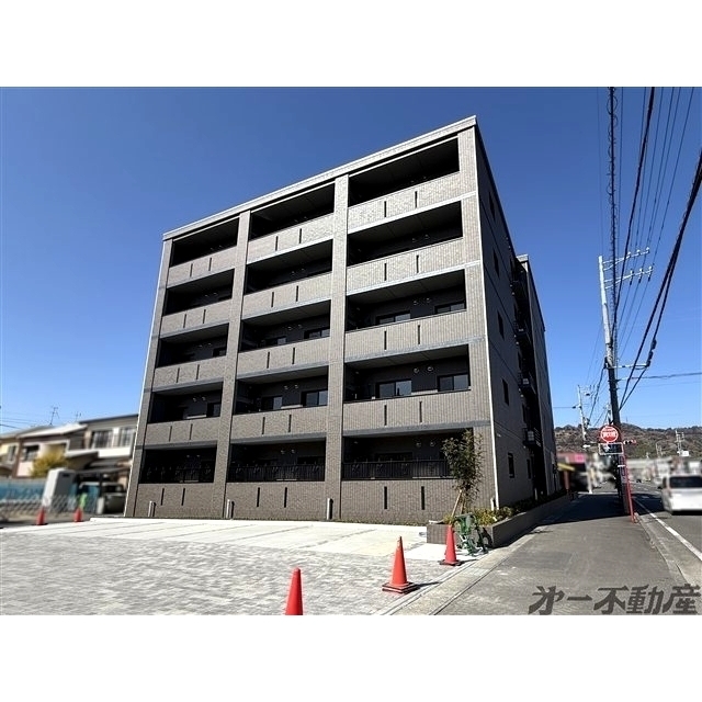 エントランス　建物外観