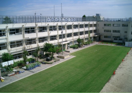 小学校　世田谷区立旭小学校（小学校）まで583m