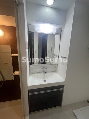 洗面設備　使いやすい洗面所です