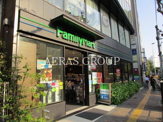 コンビニ　ファミリーマート広尾駅前店（コンビニ）まで709m