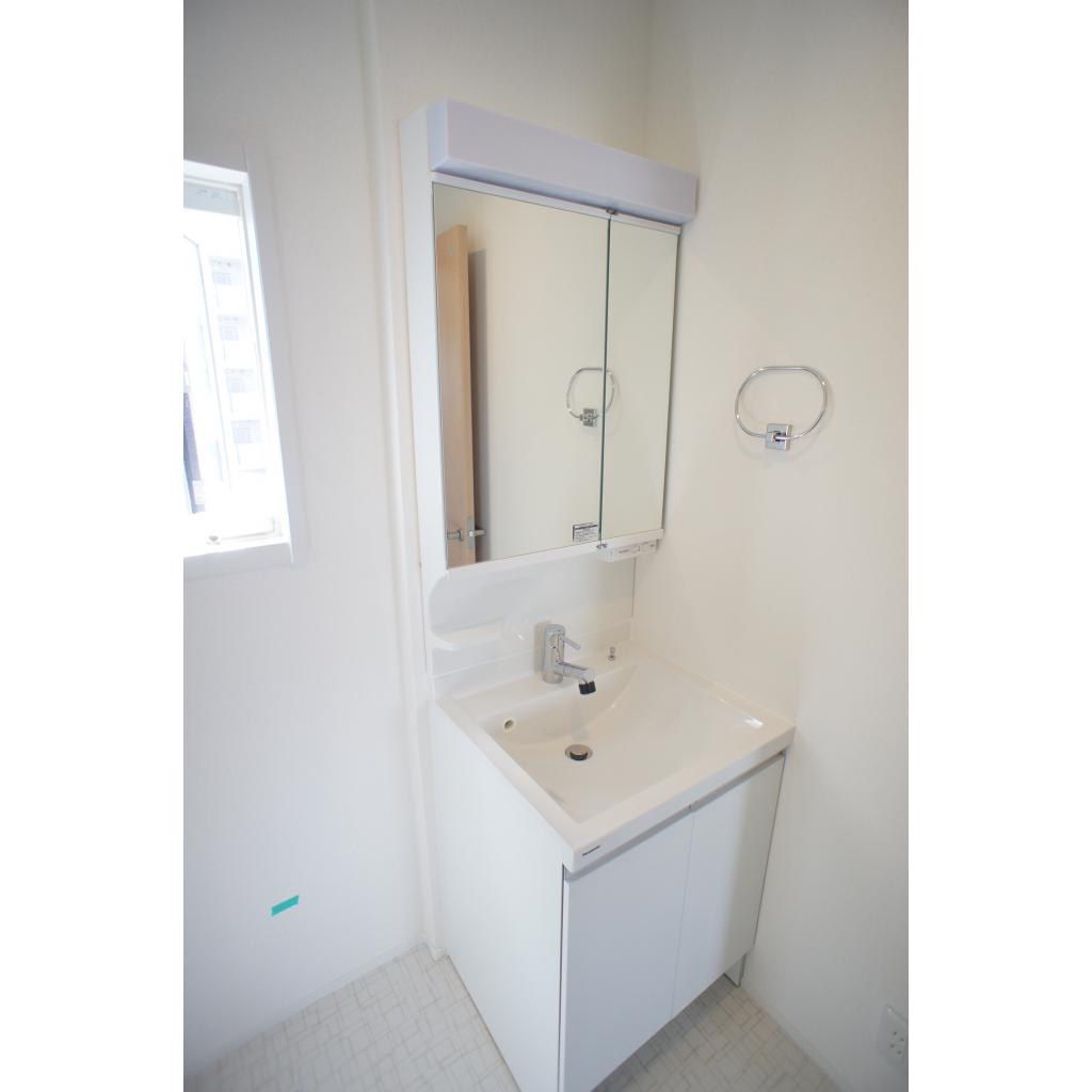 洗面設備　忙しい朝には欠かせない洗面所です