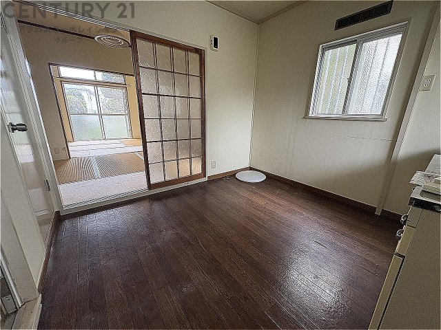 居室・リビング　採光ある4.5帖のダイニング♪