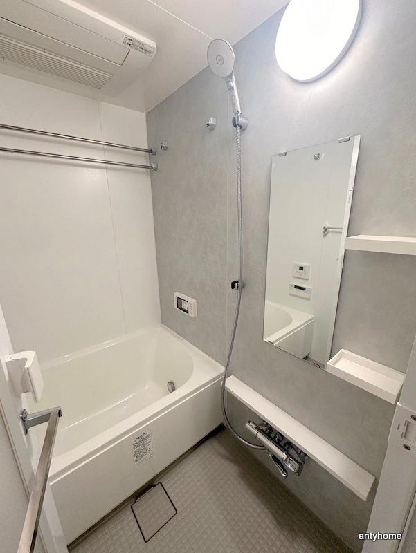 バス・シャワールーム