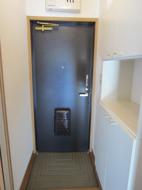 玄関　★下駄箱付きの玄関★