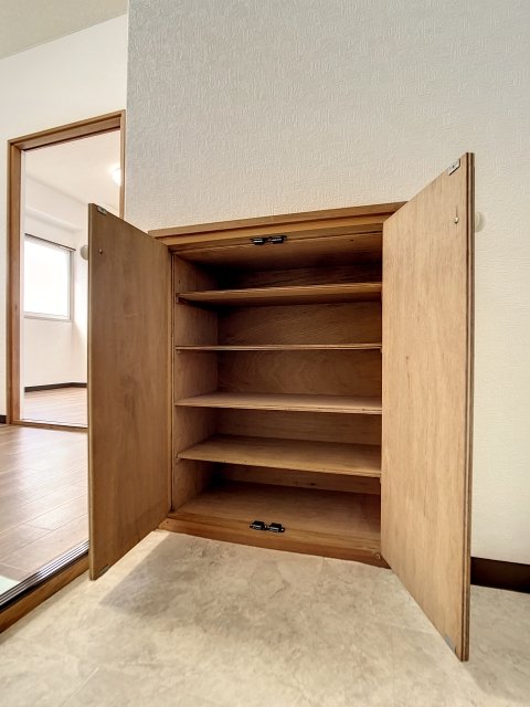 収納　靴入