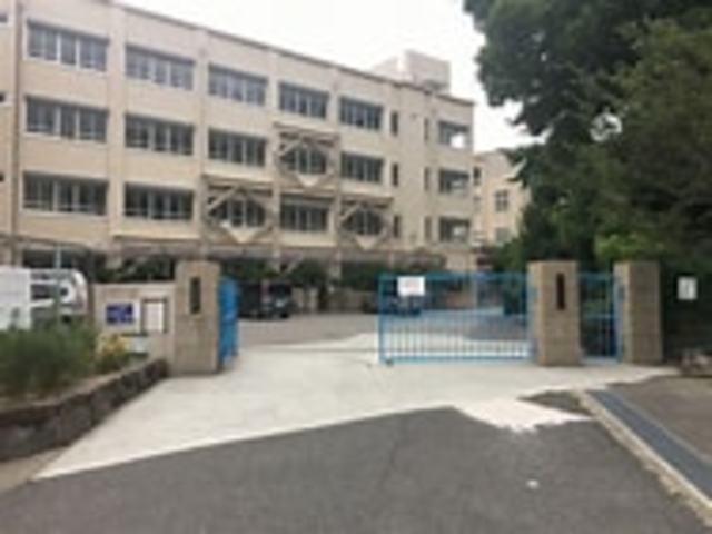 小学校　神戸市立千代が丘小学校（小学校）まで1063m