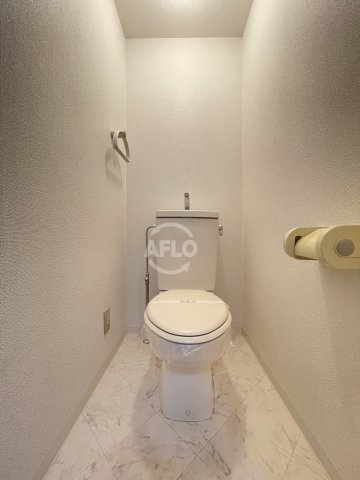 トイレ　パークヴュー北梅田　温水洗浄便座