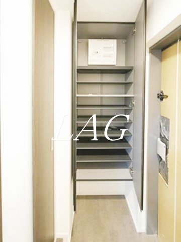 玄関　玄関です。