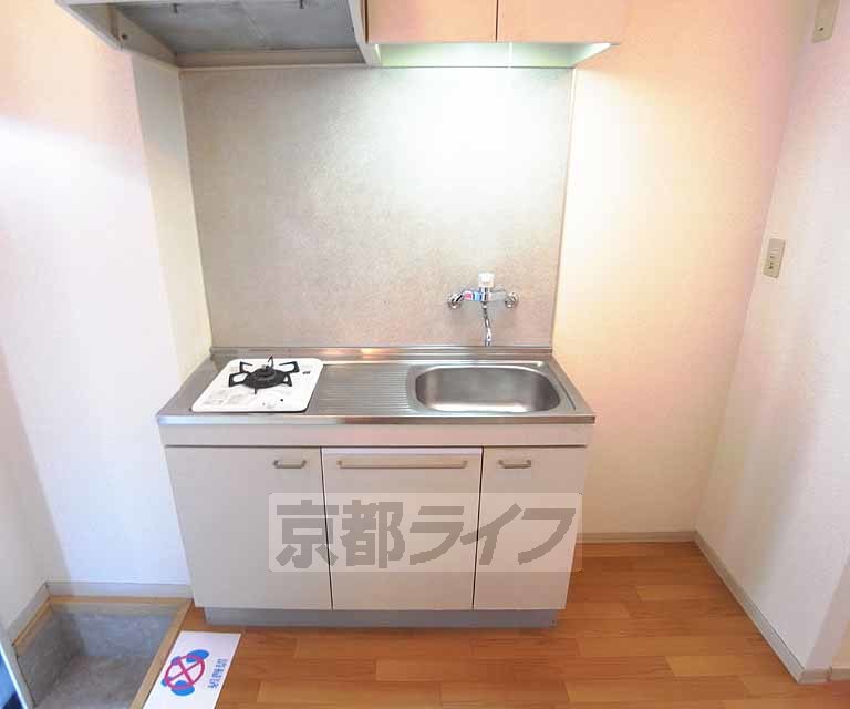 キッチン　まな板スペースもしっかりあります。